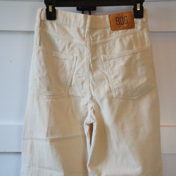 Urban Outfitters BDG, High Rise Baggy Wide Tooth Corduroy Wide Leg Pants, Ivory - Picture 4 of 9